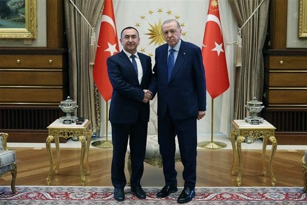Cumhurbaşkanı Recep Tayyip Erdoğan, Özbekistan Büyükelçisi İlkhom Khaydarov’u Cumhurbaşkanlığı Külliyesinde