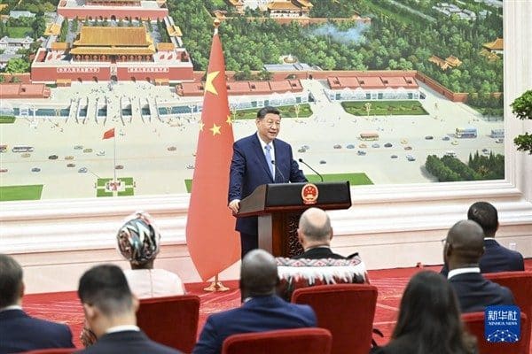 Çin Cumhurbaşkanı Xi Jinping, bugün Büyük Halk Toplantı Sarayı’nda 16