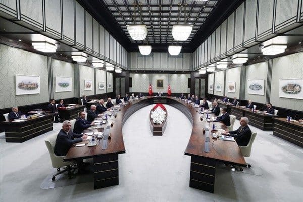 Cumhurbaşkanlığı Kabinesi, Cumhurbaşkanı Recep Tayyip Erdoğan’ın başkanlığında Cumhurbaşkanlığı Külliyesi'nde toplandı.