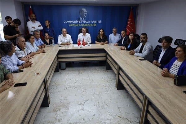 Büyükşehir Belediye Eş Başkanları Serra Bucak ve Doğan Hatun, Halkların
