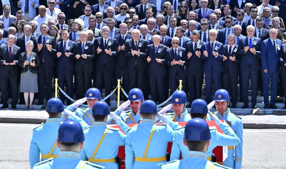 İYİ Parti Genel Başkanı Müsavat Dervişoğlu, Cumhuriyet Halk Partisi'nin (CHP)