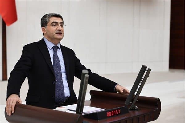 DEVA Partisi Genel Başkan Yardımcısı ve Mersin Milletvekili Ekmen, taziye