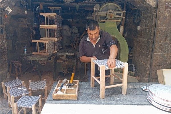 Yaklaşık 500 yıllık geçmişe sahip Marangozlar Çarşısı’nda yarım asra yakın