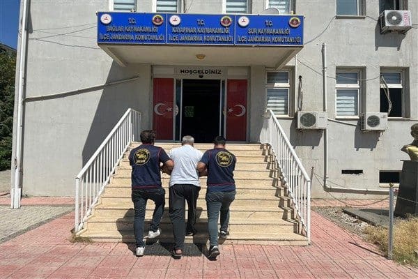 Diyarbakır Valiliği'nden yapılan açıklamaya göre, Diyarbakır İl Jandarma Komutanlığı, Bağlar