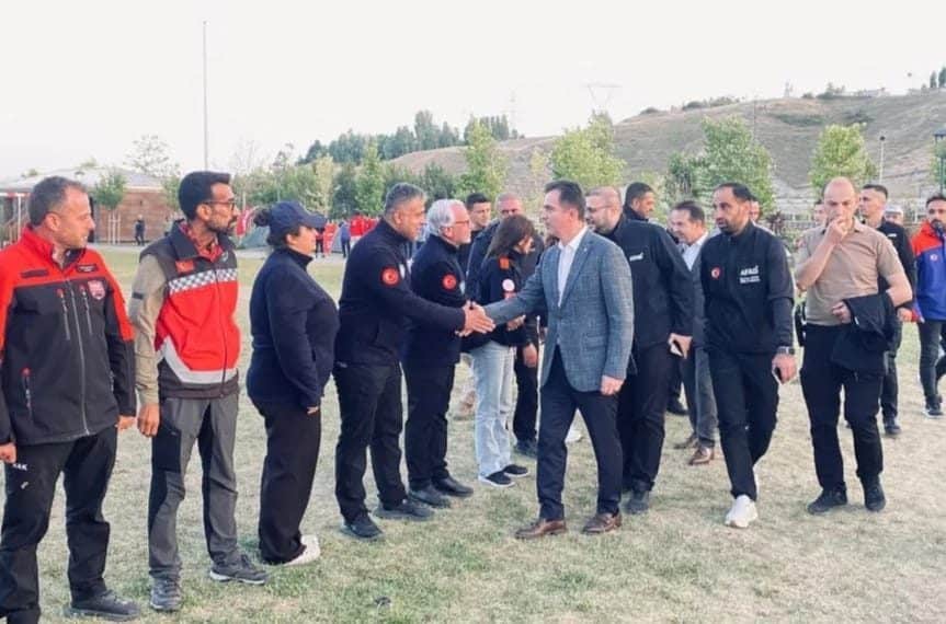 Dicle Üniversitesi Arama Kurtarma Ekibi (DÜAK), AFAD Başkanlığı koordinasyonunda ve