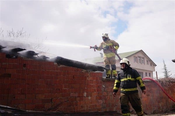 Müdürlük, bu süreçte 80’i bina, 8’i atölye, imalathane, 48’i motorlu