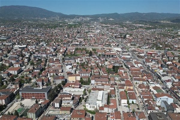 Çalışmalarını 5393 sayılı Belediye Kanunu’na göre yürüten ve kurduğu 15