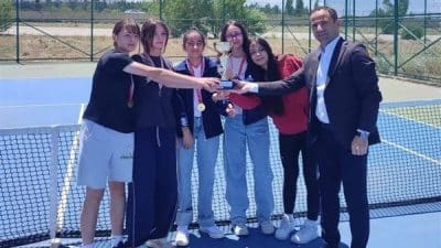 Turnuva sonunda erkeklerde Erzurum Gençlik Spor Kulübü birinciliği elde ederken,
