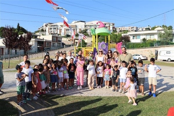 Geleneksel Çocuk Şenliklerinin bu sefer ki durağı Tüysüzler Mahallesi oldu. 