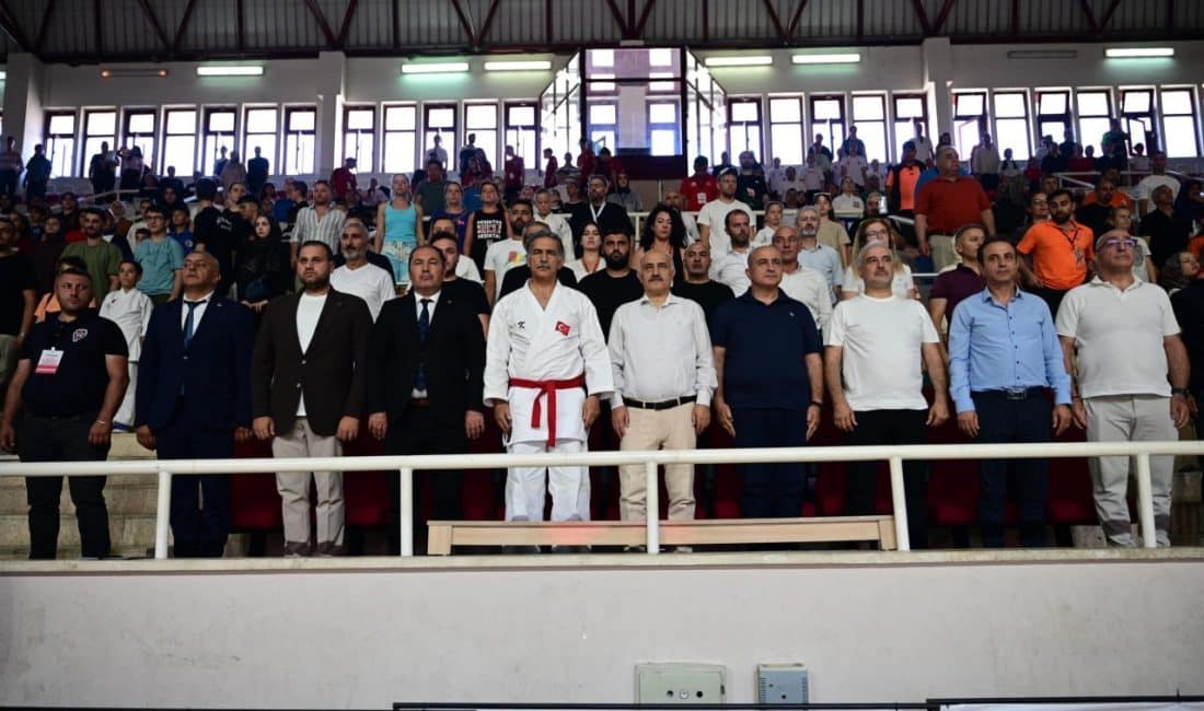 Türkiye'nin dört bir yanından gelen kulüplerin sporcularıyla birlikte Gemlik, iki