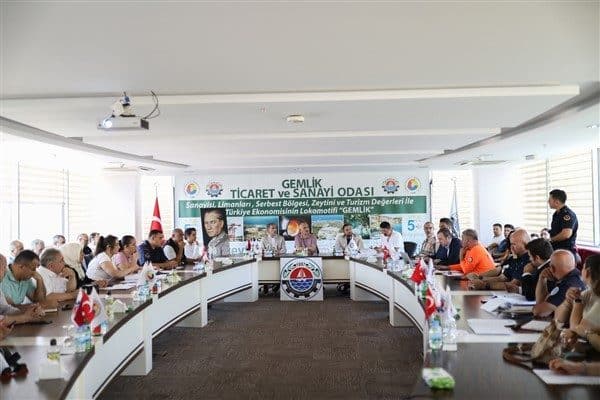 Toplantıya; Gemlik Kaymakamı Osman Aslan Canbaba, Gemlik Belediye Başkanı Şükrü