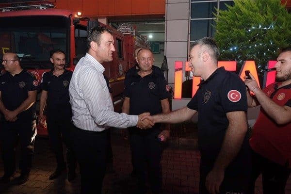 Giresun Belediyesi İtfaiye Müdürlüğü ekiplerinin, Karabük’teki çalışmalara katılarak yangının en