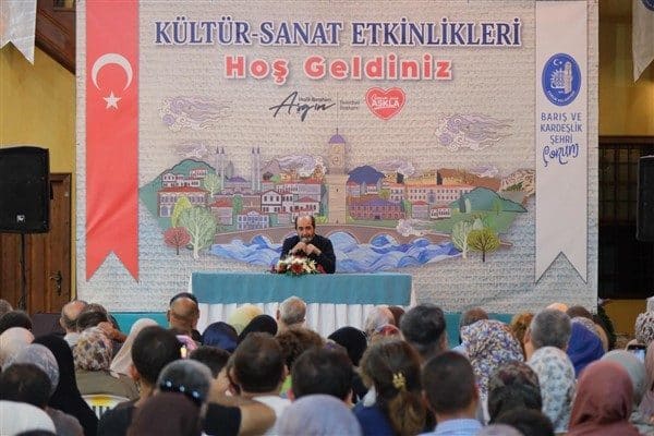 Velipaşa Hanı’nda düzenlenen ‘Han Sohbetleri’ etkinliğinin konuğu, son dönemde sosyal