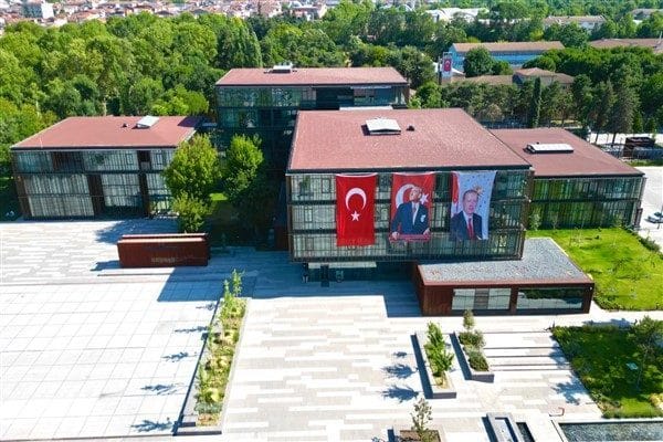 Üretim merkezi İnegöl’de, İnegöl Belediye Başkanı Alper Taban tarafından hayata