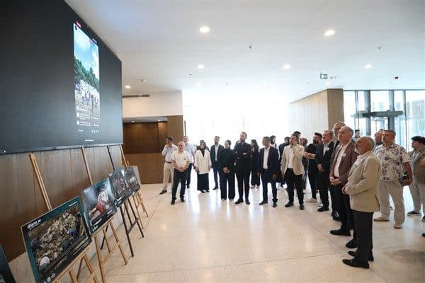İnegöl Belediyesi’nin yeni hizmet binasında düzenlenen etkinlikte ise soykırımda hayatını