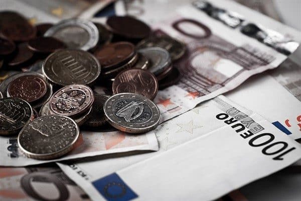 İnfo Yatırım'ın değerlendirmesinde, EURUSD Paritesinin yeni haftanın ilk işlem gününe sakin