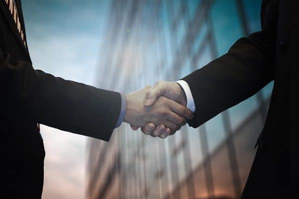 Görüşmede, Pakistan hükümeti, halkı ve liderliğinin sıcak selamlarını ileten Dar,
