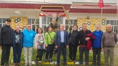 Müdürlükten yapılan açıklamada, İstanbul Erkek Lisesi Mezunlarını bu yıl yine misafir