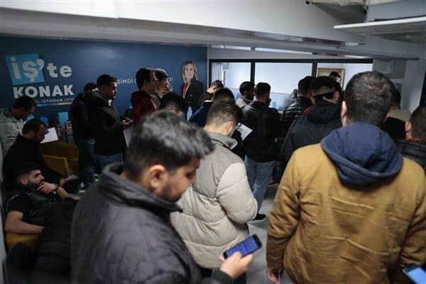 Konak Belediye Başkanı Nilüfer Çınarlı Mutlu’nun seçim vaatleri arasında yer