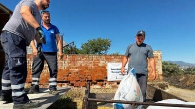 İzmir'de günlerdir birçok bölgede çıkan orman yangınlarıyla mücadele sürerken, İzmir