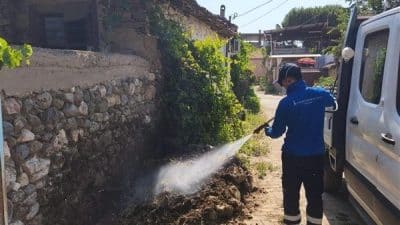 İzmir Büyükşehir Belediyesi 30 ilçede 27 ayrı ekiple 12 ay