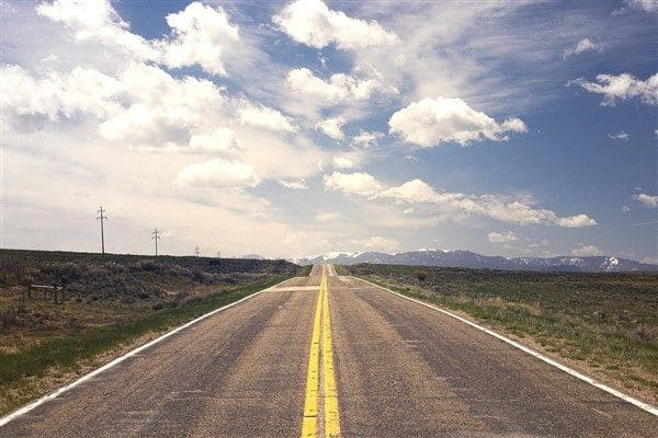 Karayolları Genel Müdürlüğü'nden (KGM) yapılan açıklamada, Çeşme'deki orman yangını sebebiyle