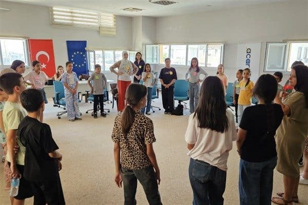 İzmir Büyükşehir Belediyesi ve UNICEF iş birliği ile “Türkiye’de Çocuk
