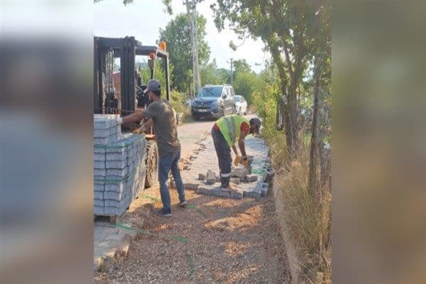 İzmit Belediyesi Fen İşleri Müdürlüğü ekipleri, kentin dört bir yanında