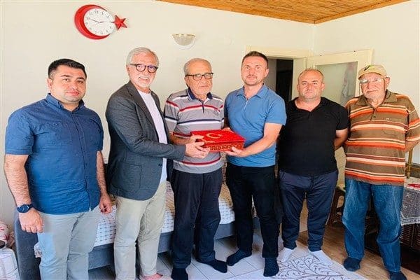 İzmit Belediyesi, Şehit ve Gazi Hizmetleri Birimi aracılığıyla Kıbrıs Gazisi