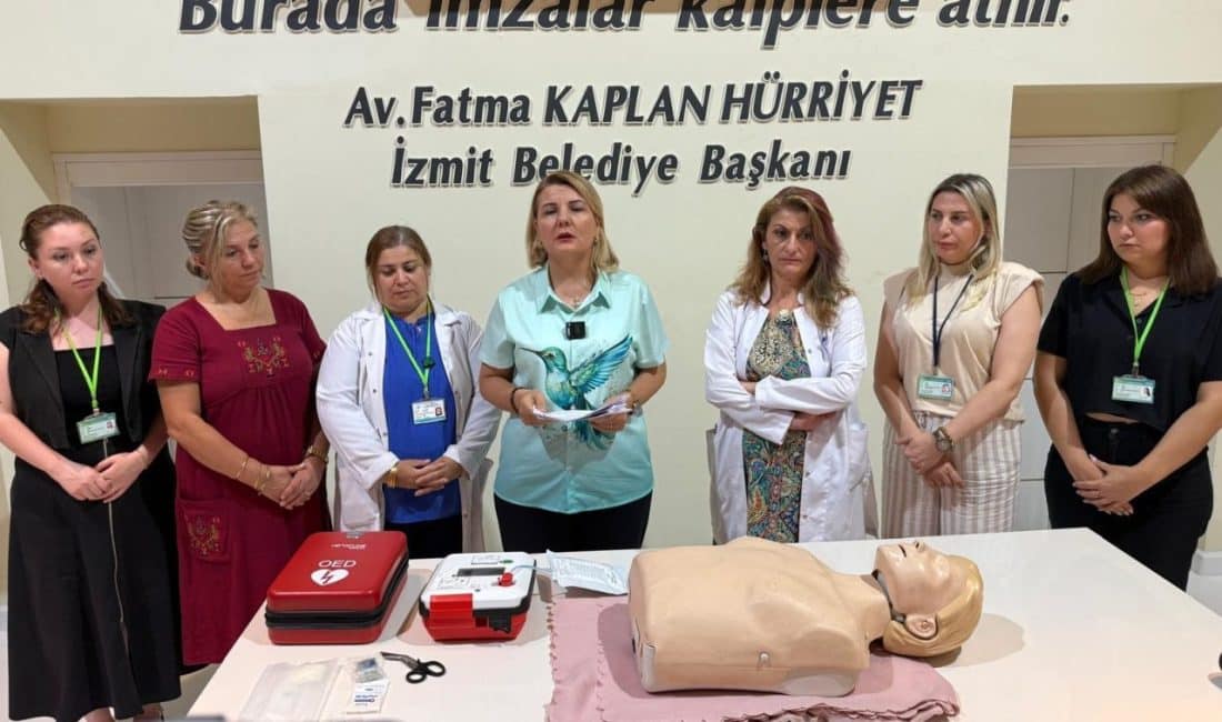 İzmit Belediyesi, ani kalp durmalarında ilk müdahalenin önemine dikkat çekerek,