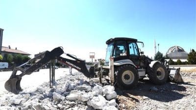 Alanda yeşil bant oluşturulması, aydınlatma sistemlerinin kurulması, oturma banklarının yerleştirilmesi