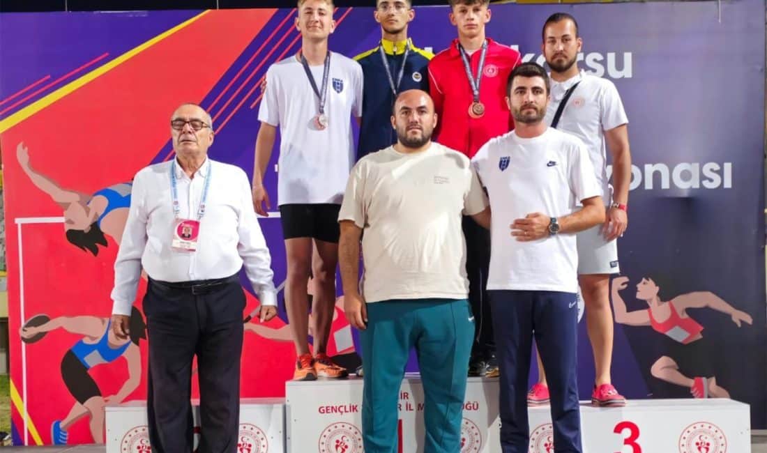 İzmir’de düzenlenen U16-U18 Türkiye Atletizm Şampiyonası’na katılan Karaman atletizm takımı,