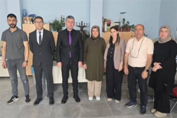 Ziyaretlerde yürütülen faaliyetler hakkında yetkililerden detaylı bilgiler alan Müdür Yığcı,