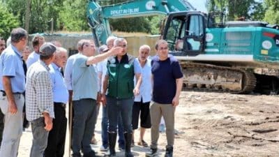 Vali Polat, bölgede yürütülen çalışmalarla ilgili yetkililerden bilgi aldı. Ziyareti