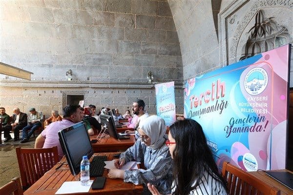 LGS sonuçlarının açıklanmasının ardından tercih yapacak öğrencilere ücretsiz şekilde hizmet