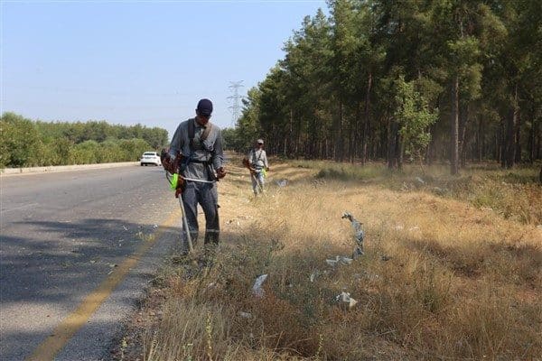 Kepez Belediyesi, ilçe genelindeki ormanlık alanlarda yangın önleyici temizlik çalışmalarına