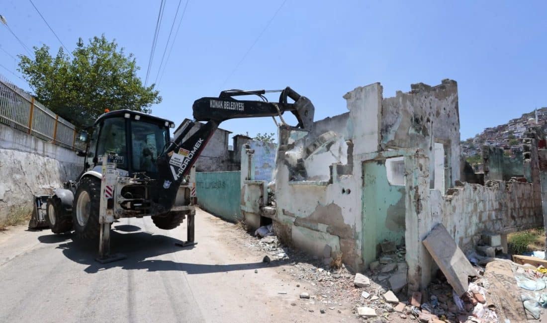 Konak Belediyesi, ilçede güvenlik tehdidi oluşturan ve görüntü kirliliği yaratan
