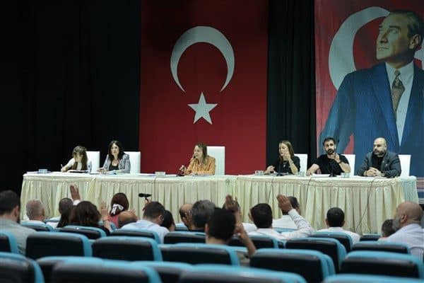 Konak Belediye Meclisi ikinci birleşimini gerçekleştirdiği temmuz ayı meclis toplantısında
