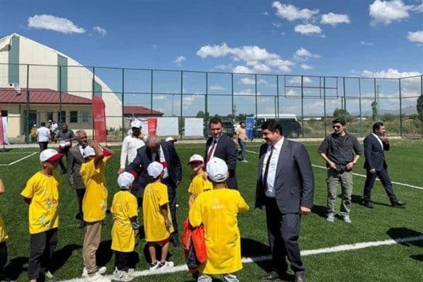 Gençlik ve Spor İl Müdürlüğü koordinesinde hayata geçirilen programın açılışına;