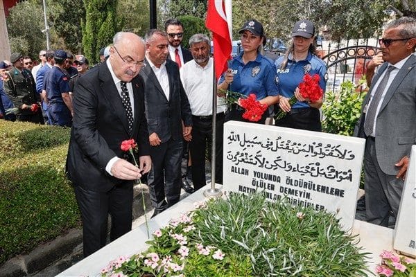 İlk olarak şehit ikiz polis memurları Ahmet ve Mehmet Oruç’un