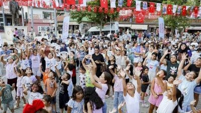 Kültür ve Sosyal İşler Dairesi Başkanlığı tarafından düzenlenen şenlikte; drama