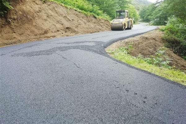 Trabzon Büyükşehir Belediyesi, 18 ilçede eş zamanlı olarak yol yapım,