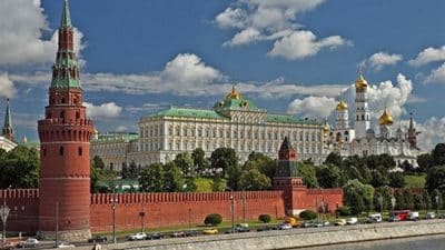 Kremlin Sözcüsü Dmitriy Peskov, "Bunu siyasi ve diplomatik yollarla yapmanın