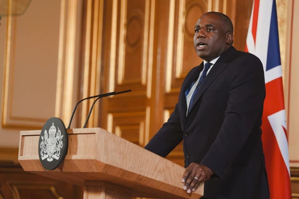 İngiltere Dışişleri Bakanı Lammy, Avrupa'daki ortaklarıyla birlikte Ukrayna’nın arkasında olduklarını