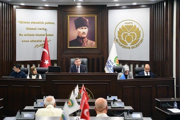 Büyükşehir Belediye Meclisi temmuz ayı ikinci birleşimi mazeret dilekçelerinin okunmasının