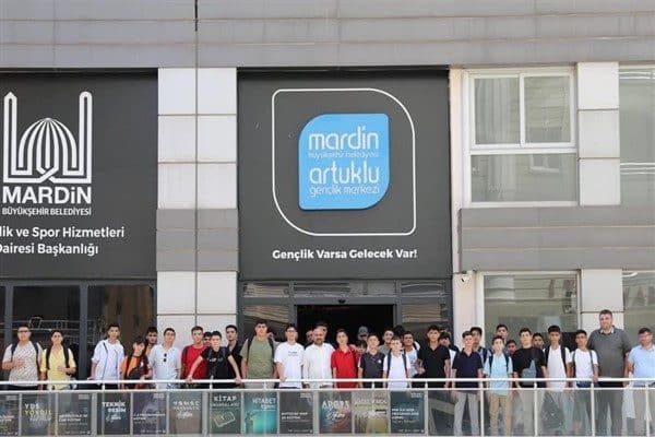 Mardin Büyükşehir Belediyesi Gençlik Merkezi’ne üye olan 1. etap erkek