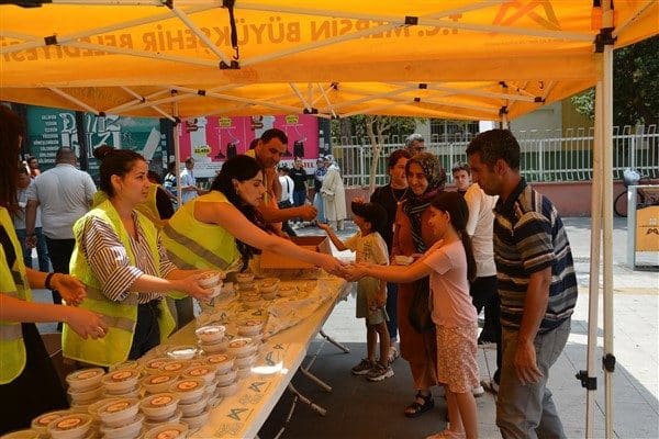 Büyükşehir Belediyesi Sosyal Hizmetler Dairesi Başkanlığı koordinesinde nohut, dövme, kuru