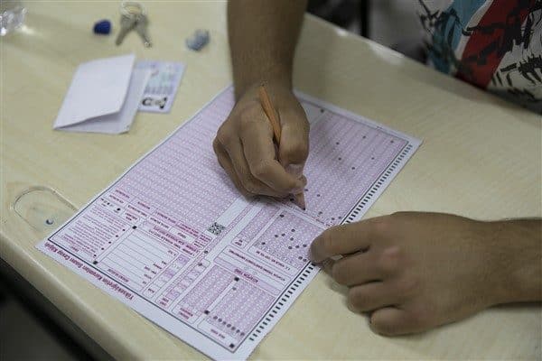 Bir yıl boyunca Yükseköğretim Kurumları Sınavı’na (YKS) hazırlanan gençler, aldıkları