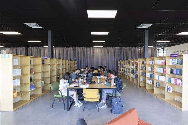 Mersin Büyükşehir Belediyesi'nin Merkez Kütüphane, Ada, Tarsus Ötüken, Tarsus Kleopatra, Hal