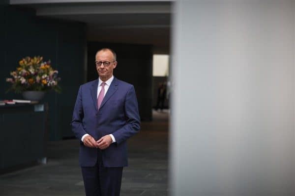 Almanya Başbakanı Friedrich Merz, temel hedefin, İsrail halkı ile bölgede